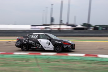 Coupe Nissan Sentra à ICAR