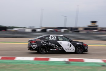 Coupe Nissan Sentra à ICAR