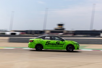 Coupe Nissan Sentra à ICAR