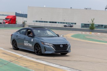 Coupe Nissan Sentra à ICAR