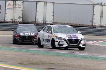 Coupe Nissan Sentra à ICAR