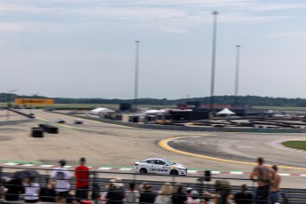 Coupe Nissan Sentra à ICAR