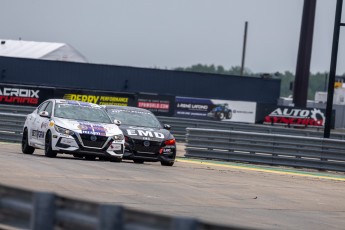 Coupe Nissan Sentra à ICAR