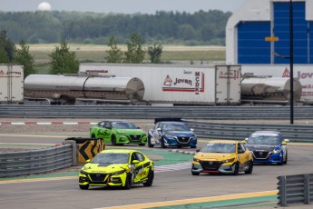 Coupe Nissan Sentra à ICAR