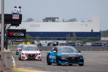 Coupe Nissan Sentra à ICAR