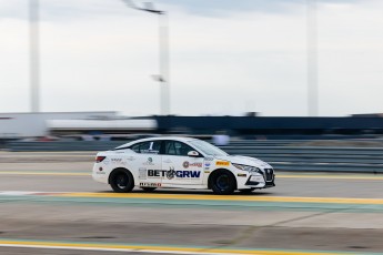 Coupe Nissan Sentra à ICAR