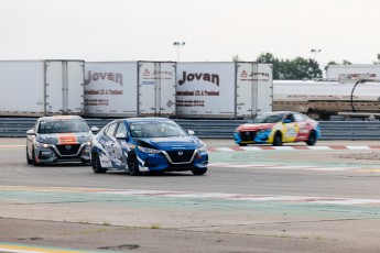 Coupe Nissan Sentra à ICAR