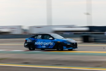 Coupe Nissan Sentra à ICAR