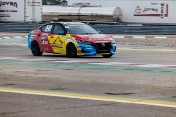 Coupe Nissan Sentra à ICAR