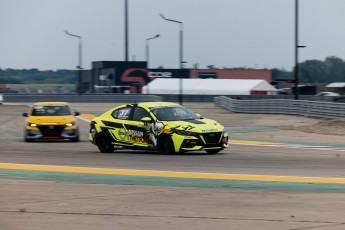 Coupe Nissan Sentra à ICAR