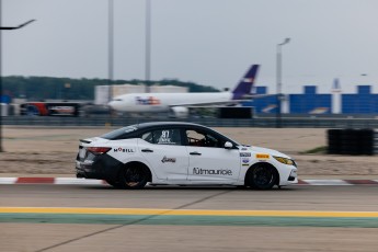 Coupe Nissan Sentra à ICAR