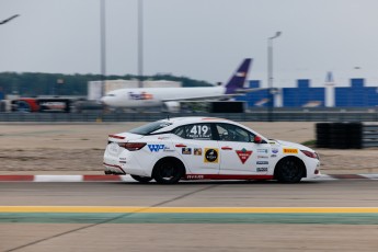 Coupe Nissan Sentra à ICAR