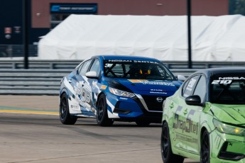 Coupe Nissan Sentra à ICAR