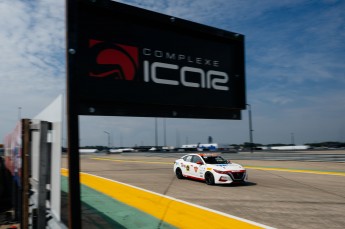 Coupe Nissan Sentra à ICAR