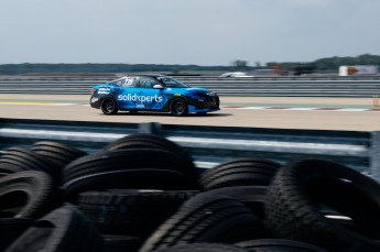 Coupe Nissan Sentra à ICAR