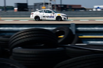 Coupe Nissan Sentra à ICAR