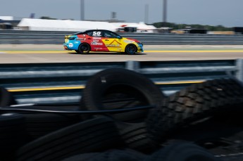 Coupe Nissan Sentra à ICAR
