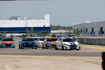 Coupe Nissan Sentra à ICAR