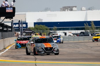 Coupe Nissan Sentra à ICAR