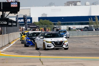 Coupe Nissan Sentra à ICAR