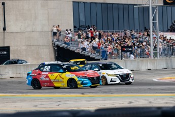 Coupe Nissan Sentra à ICAR