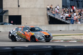 Coupe Nissan Sentra à ICAR