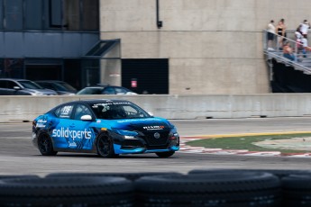 Coupe Nissan Sentra à ICAR