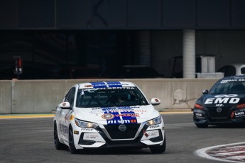 Coupe Nissan Sentra à ICAR