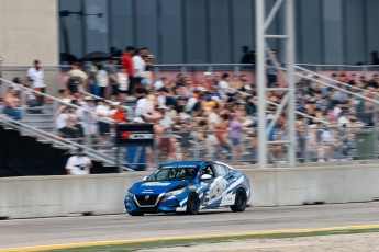 Coupe Nissan Sentra à ICAR