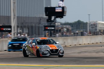 Coupe Nissan Sentra à ICAR