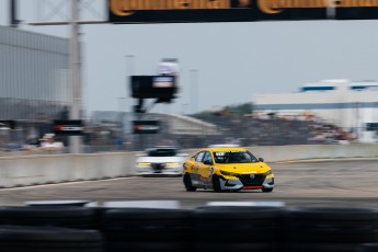Coupe Nissan Sentra à ICAR